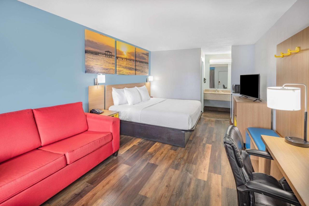 Days Inn By Wyndham Pensacola I-10 Ferry Pass Εξωτερικό φωτογραφία