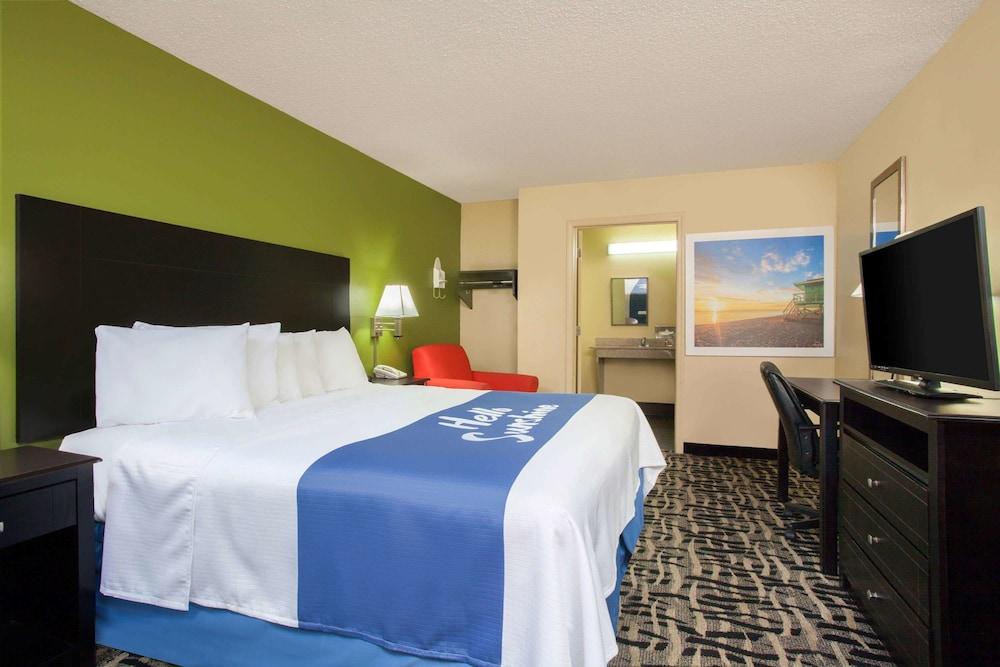 Days Inn By Wyndham Pensacola I-10 Ferry Pass Εξωτερικό φωτογραφία