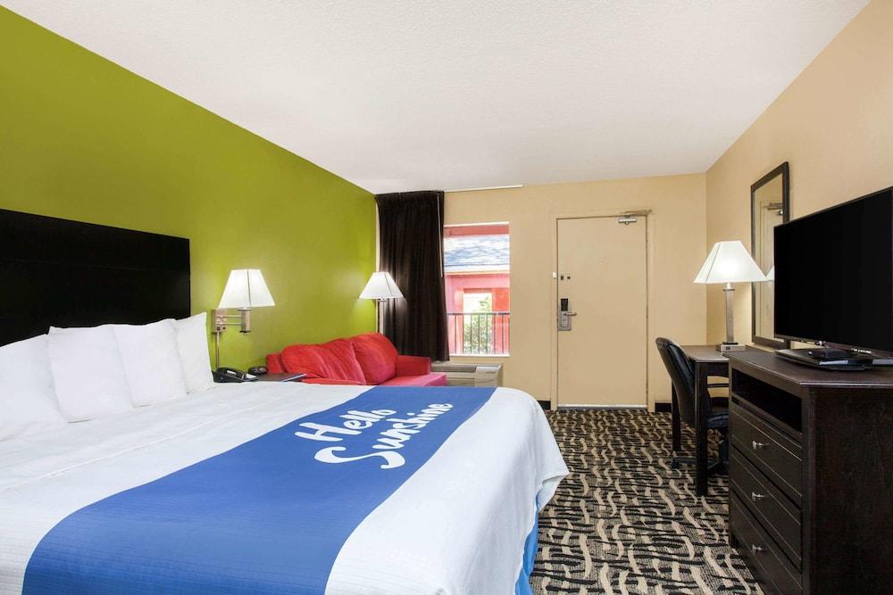 Days Inn By Wyndham Pensacola I-10 Ferry Pass Εξωτερικό φωτογραφία